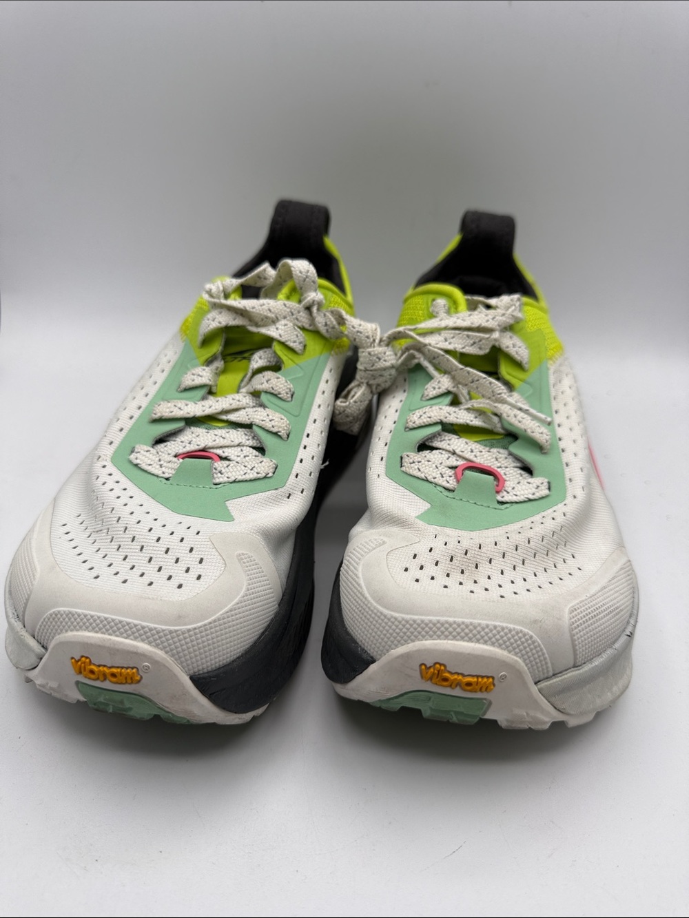 Altra OLYMPUS 6 women’s 7.5 White trail shoes with Lime & Mint Accents S1 - Picture 2 of 6